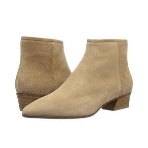 NWOT Aquatalia Fuoco Bootie Size 7